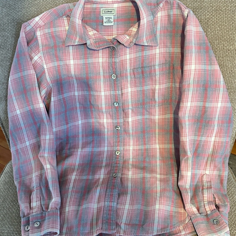 LL Bean Pink Plaid Button Down Flannell Shirt Women’s Size Small